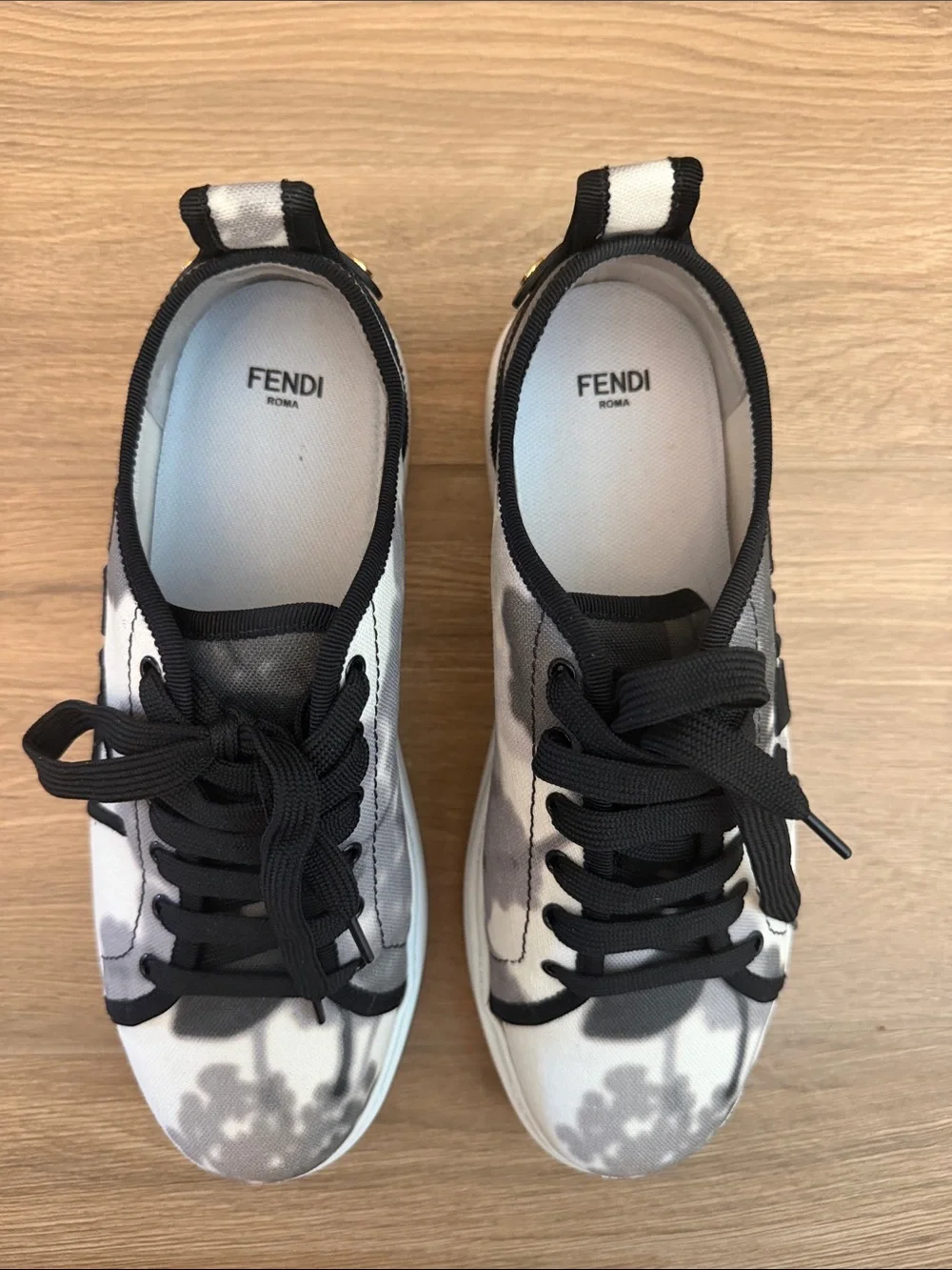 Fendi sneakers EU39